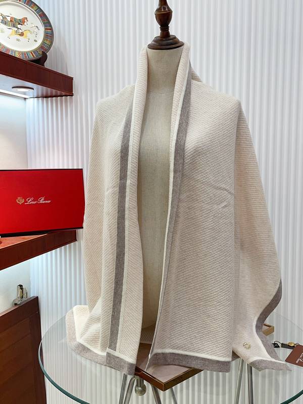 Loro Piana Cloak LPC00036